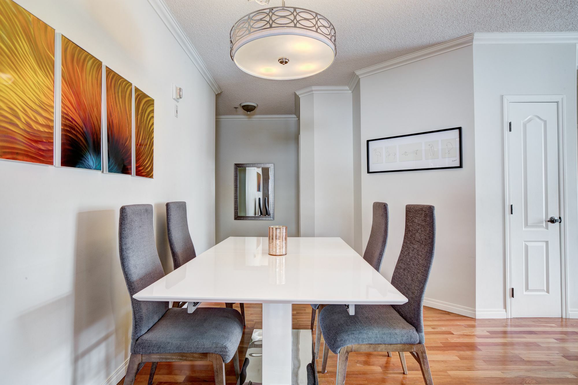 Suite Digs - Genesis YYC Kültér fotó